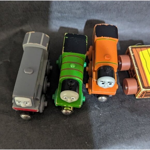 Thomas & Friends Wooden Railway Engines Bundle Percy Dennis Billy magnetic 5 - Picture 6 of 10